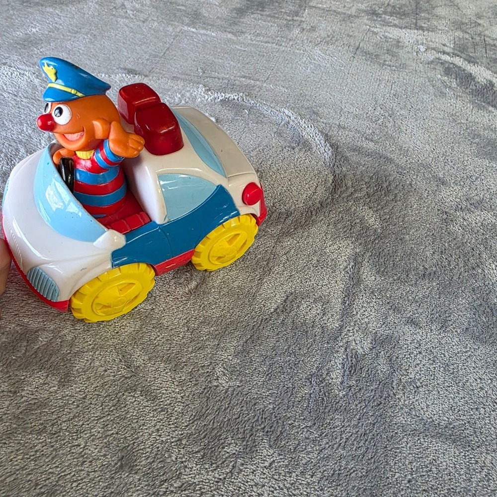 1997 Tyco Preschool Sesame Street Ernie In Police Car With Siren And Voice Sound